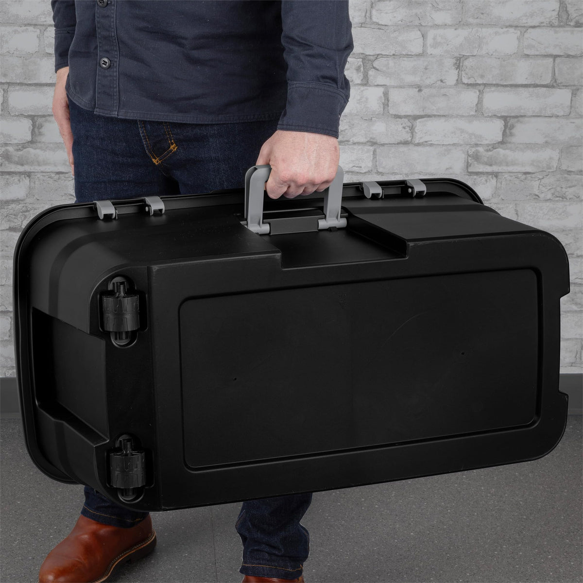 Wheeled Utility Container with Lid 22 Gallon L956554